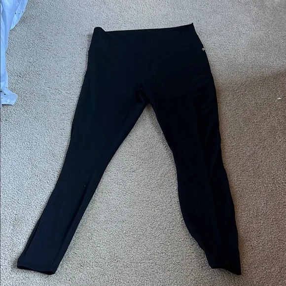 Woman’s Fabletics Black Leggings - Picture 1 of 5